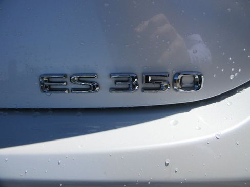 Used 2022 Lexus ES 350 w/ Premium Package FWD image 8