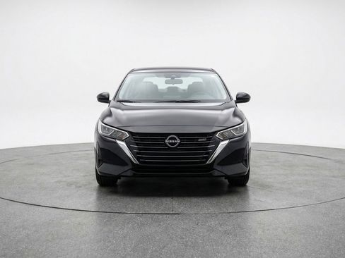 Used 2025 Nissan Sentra S FWD image 2