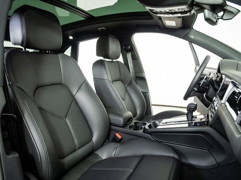 New 2026 Porsche Macan AWD/4WD image 24