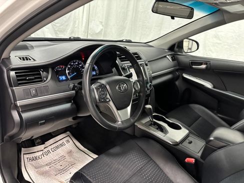 Used 2014 Toyota Camry SE FWD image 15