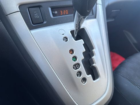 Used 2010 Toyota Matrix S image 20