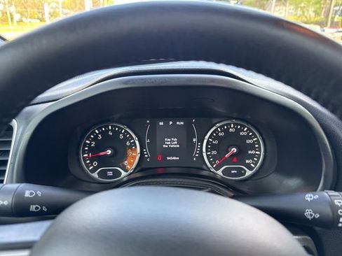 Used 2018 Jeep Renegade Latitude w/ Cold Weather Group AWD/4WD image 25