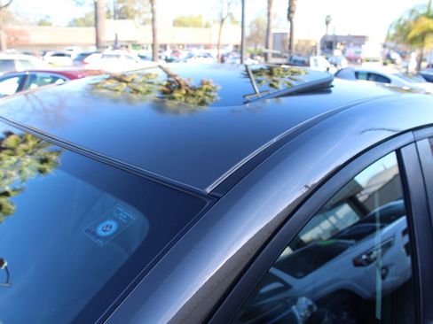 Used 2014 MAZDA MAZDA3 i Grand Touring image 13