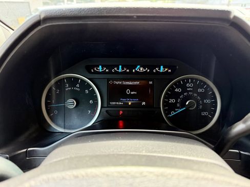 Used 2017 Ford F150 XLT w/ Equipment Group 302A Luxury AWD/4WD image 29