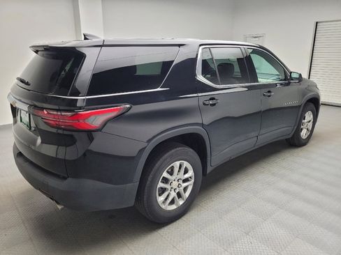 Used 2022 Chevrolet Traverse LS FWD image 9