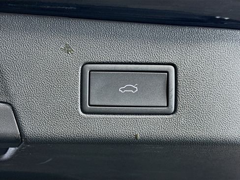 Used 2024 Volkswagen ID.4 S RWD image 30