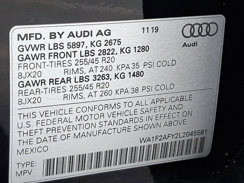 Used 2020 Audi Q5 e Prestige w/ Prestige Package image 27