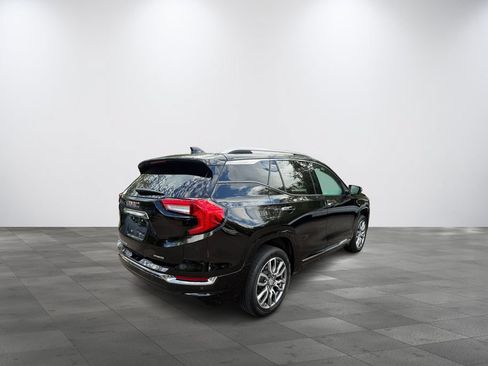 Used 2022 GMC Terrain Denali w/ Denali Premium Package AWD/4WD image 6