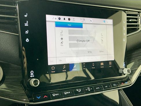 Used 2022 Jeep Wagoneer Series III w/ Premium Group I image 15