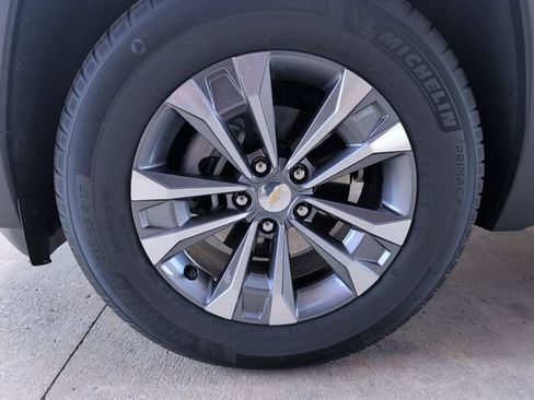 Used 2025 Chevrolet Equinox LT w/ Convenience Package II AWD/4WD image 24