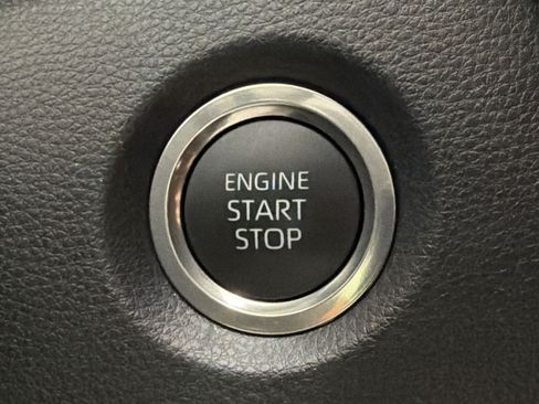 Used 2026 Toyota Corolla SE FWD image 25