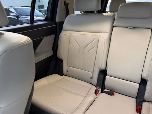 Used 2025 Hyundai Santa Fe SEL image 41