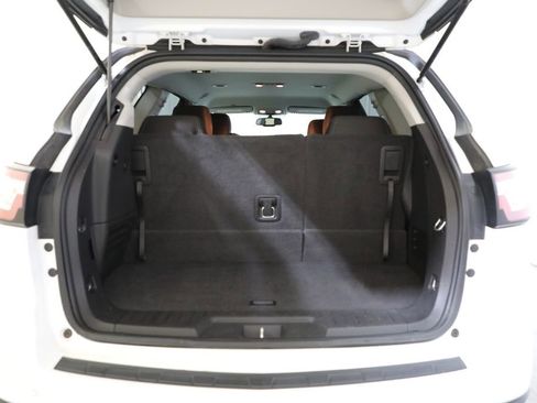 Certified 2016 Chevrolet Traverse LT image 24