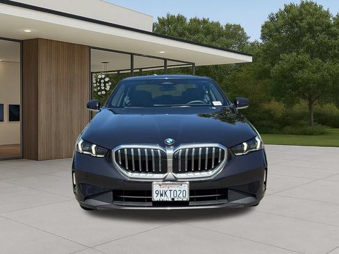 Used 2026 BMW 530i w/ Premium Package RWD image 4