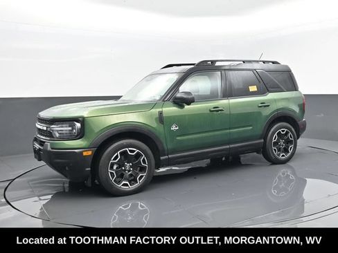 Used 2025 Ford Bronco Sport Outer Banks w/ Outer Banks Tech Package+ AWD/4WD image 2