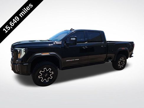 Used 2026 GMC Sierra 2500 AT4X AWD/4WD image 3