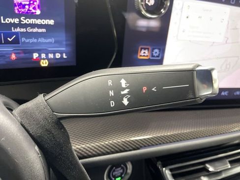 Used 2025 Chevrolet Traverse High Country image 20