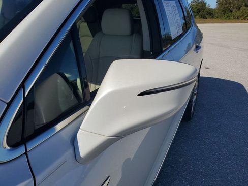 Used 2021 Buick Enclave Premium w/ Sun and Sites Package image 21