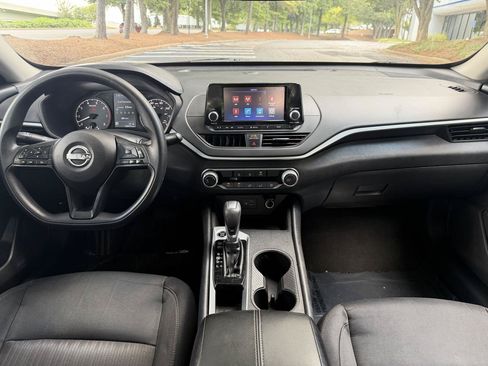 Used 2024 Nissan Altima 2.5 S FWD image 22
