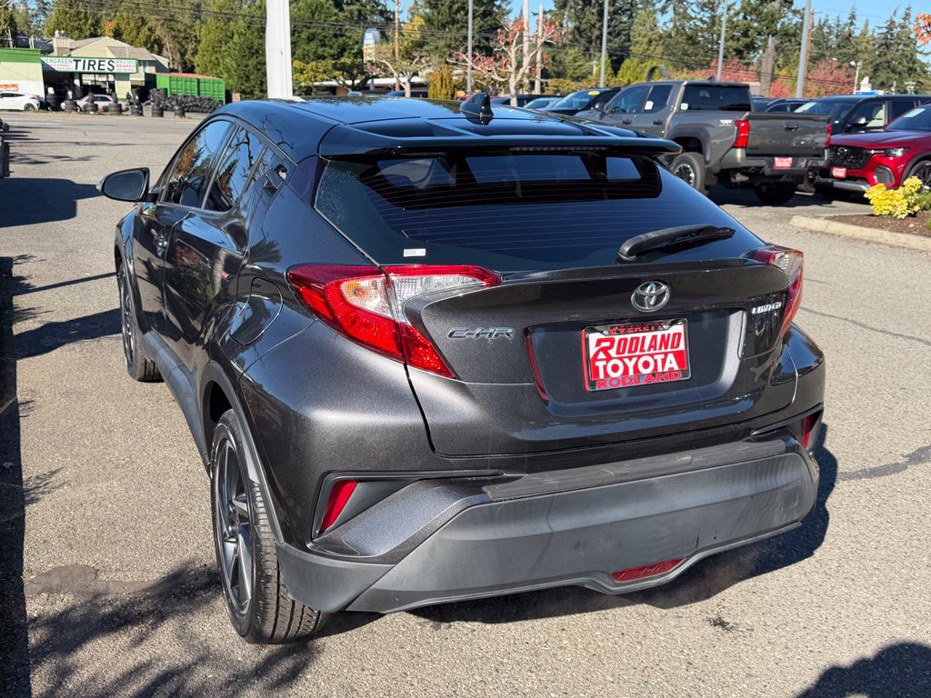 Certified 2022 Toyota C-HR Limited FWD image 9
