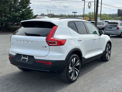 New 2026 Volvo XC40 B5 Ultra w/ Protection Package Premier image 3