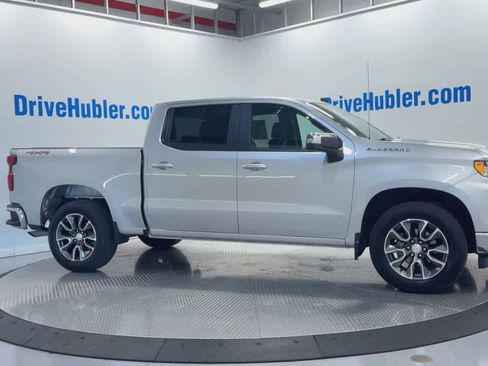 Used 2022 Chevrolet Silverado 1500 LT image 4