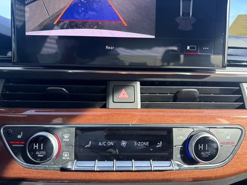 Used 2023 Audi A4 2.0T Premium w/ Convenience Package image 18