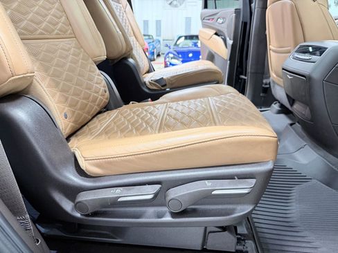 Used 2022 Cadillac Escalade Sport w/ Touring Package AWD/4WD image 39
