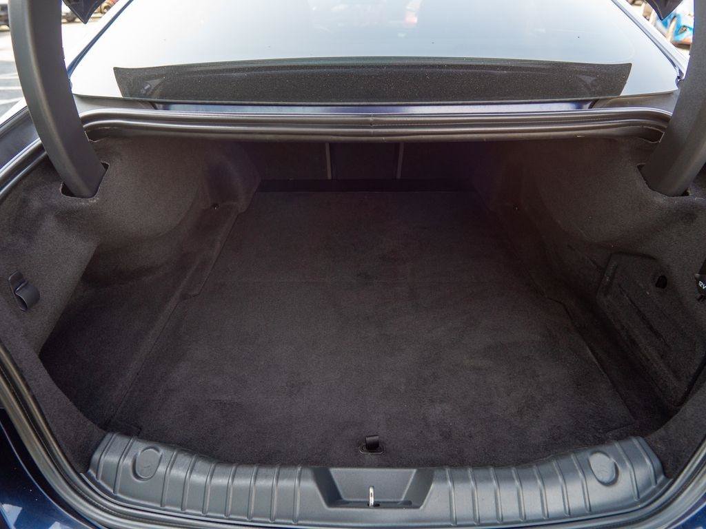 Used 2018 Jaguar XF S RWD image 9