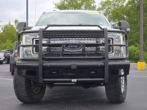 Used 2017 Ford F250 XL w/ STX Appearance Package AWD/4WD image 5
