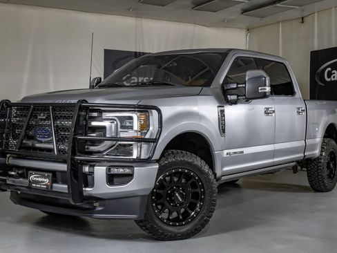 Used 2022 Ford F250 Platinum w/ FX4 Off-Road Package AWD/4WD image 4