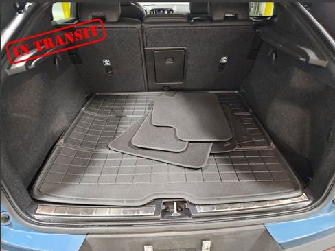 Used 2023 Volvo C40 P8 Recharge Ultimate w/ Protection Package Premier image 6