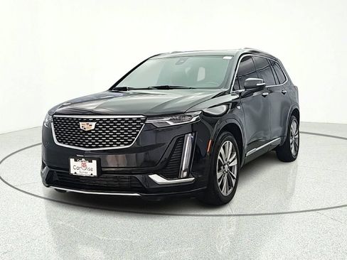 Used 2021 Cadillac XT6 Premium Luxury FWD image 2