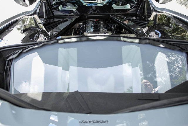 Used 2025 Chevrolet Corvette Stingray Premium Cpe w/ Z51 Performance Package RWD image 17