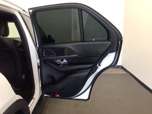 Used 2020 Mercedes-Benz GLE 350 4MATIC image 9