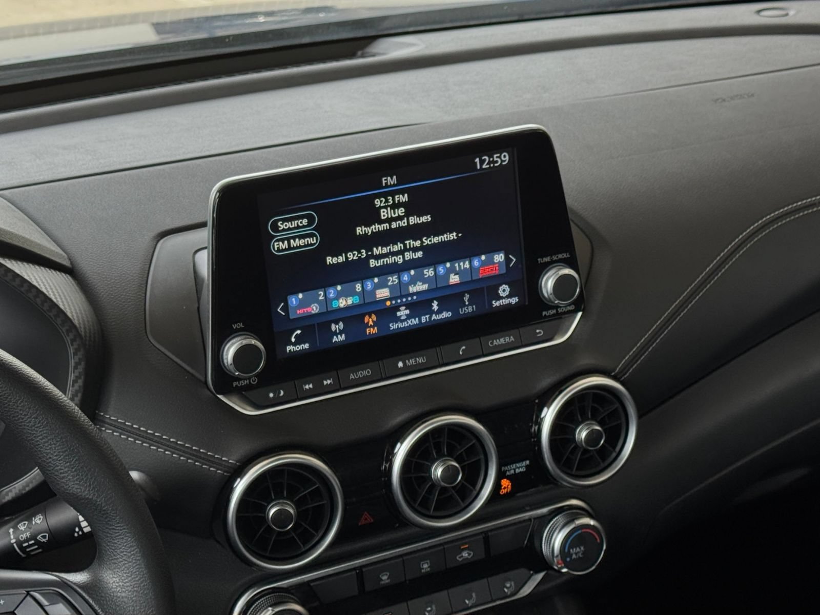 Used 2025 Nissan Sentra SV FWD image 16