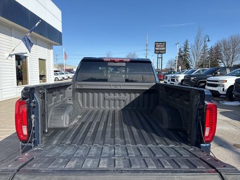 Certified 2020 GMC Sierra 1500 AT4 w/ Technology Package image 9
