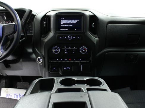 Used 2024 Chevrolet Silverado 2500 Custom w/ Custom Value Package image 18