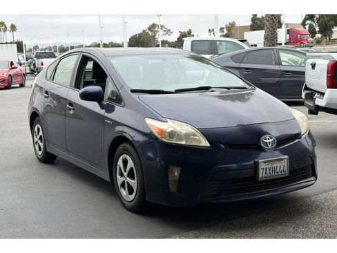 Used 2013 Toyota Prius Two FWD image 2