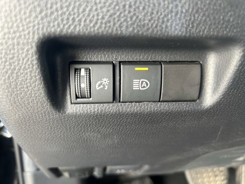 Certified 2021 Toyota RAV4 LE AWD/4WD image 15