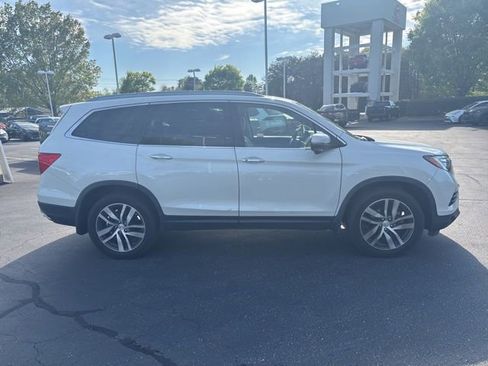 Used 2017 Honda Pilot Touring image 7