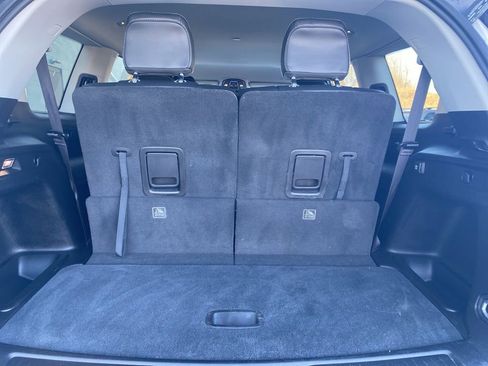 Used 2023 Jeep Grand Cherokee L Limited w/ Black Appearance Package image 17