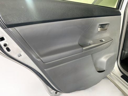 Used 2014 Toyota Prius V Five FWD image 25
