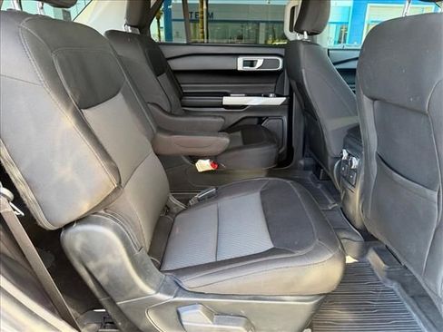 Used 2022 Ford Explorer XLT w/ Class IV Trailer Tow Package image 11