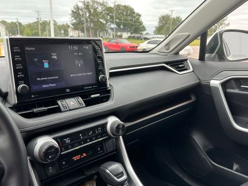 Used 2022 Toyota RAV4 Limited AWD/4WD image 19