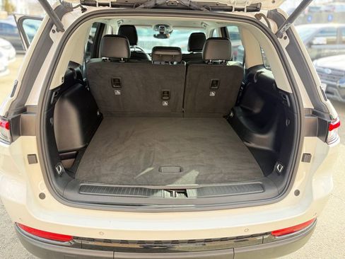 Used 2023 Jeep Grand Cherokee Limited w/ Black Appearance Package image 29