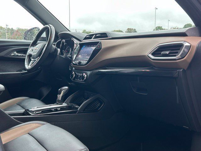 Used 2022 Chevrolet TrailBlazer ACTIV w/ Technology Package FWD image 28