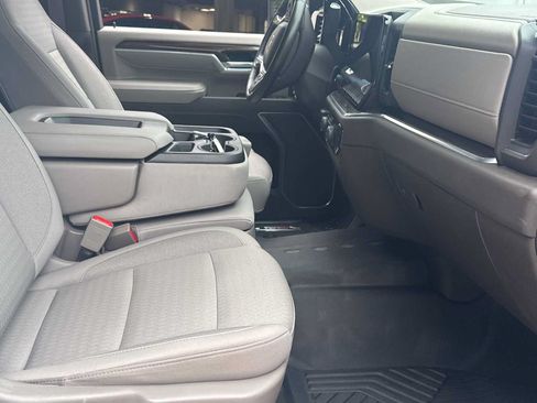 Used 2025 Chevrolet Silverado 2500 LT AWD/4WD image 17