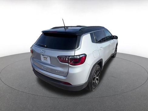 Used 2025 Jeep Compass Limited image 14