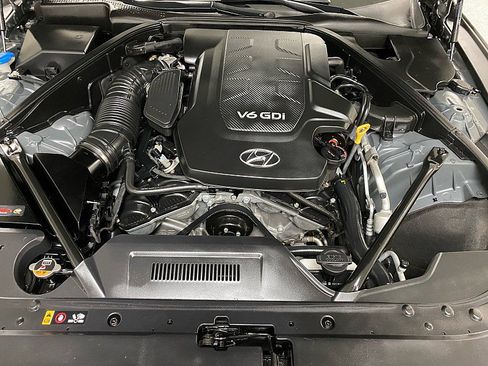 Used 2015 Hyundai Genesis 3.8 image 15